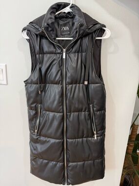 ZARA Black Faux Leather Puffer Vest with Hood XS